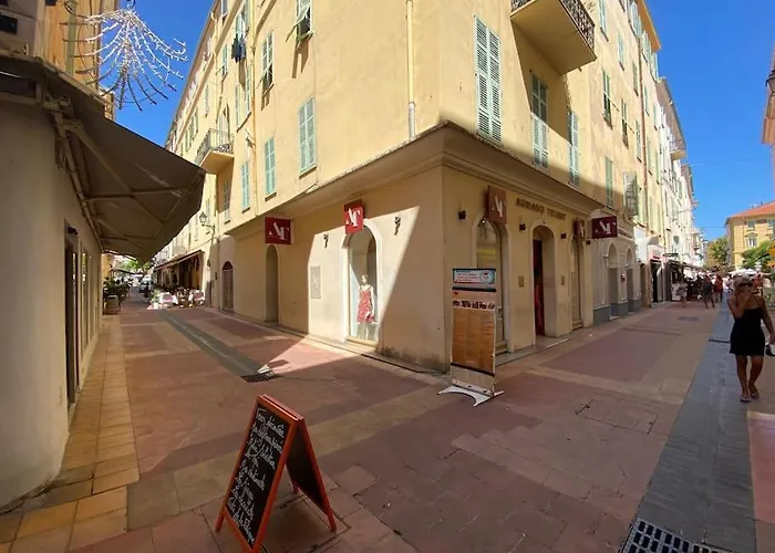 Le Palmero Centre Ville, Plage, Clim מנטון