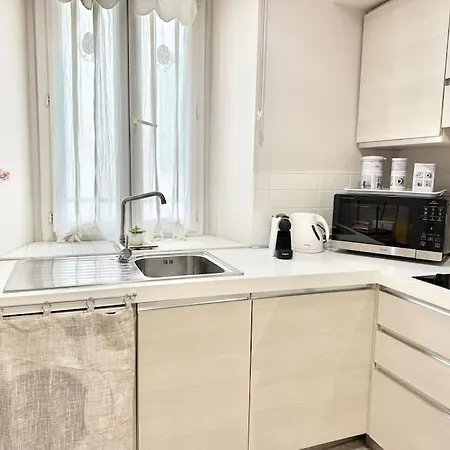 Apartment Le Palmero Centre Ville, Plage, Clim Menton