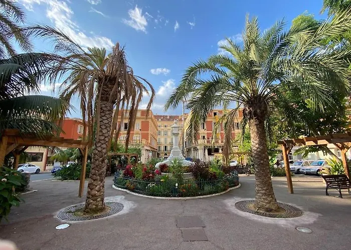 Apartment Le Palmero Centre Ville, Plage, Clim Menton